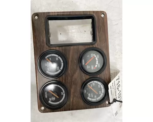 FREIGHTLINER FLD Gauge Panel