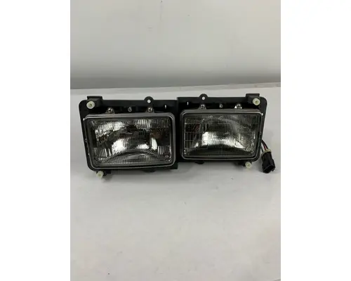 FREIGHTLINER FLD HEADLAMP