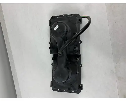 FREIGHTLINER FLD HEADLAMP