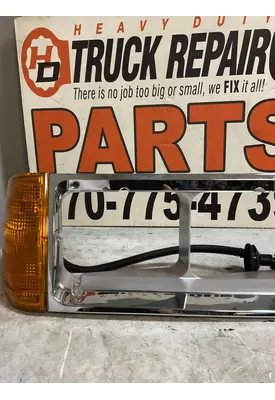FREIGHTLINER FLD Headlamp Assembly