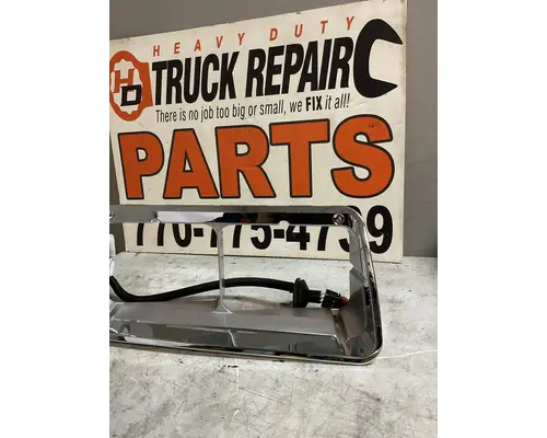 FREIGHTLINER FLD Headlamp Assembly