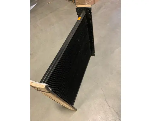 FREIGHTLINER FLD RADIATOR