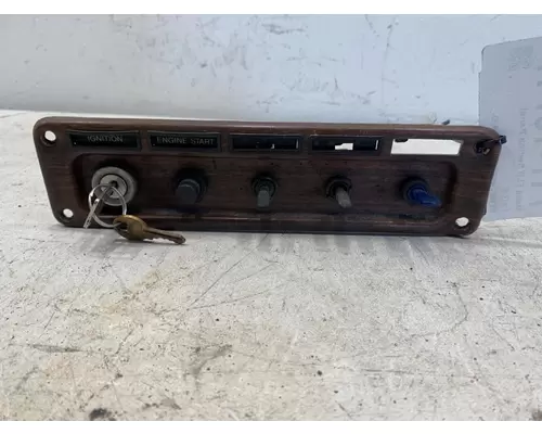 FREIGHTLINER FLD Switch Panel