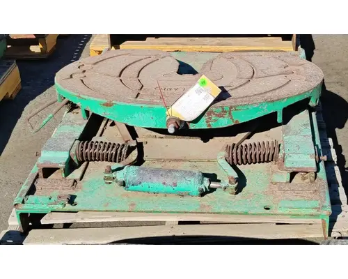 FREIGHTLINER FLT Fifth Wheel