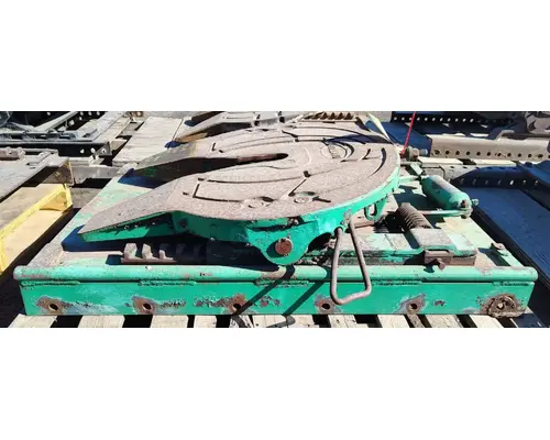 FREIGHTLINER FLT Fifth Wheel