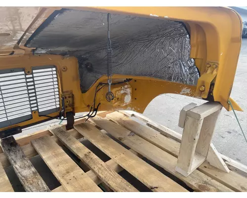 FREIGHTLINER FS65 Hood