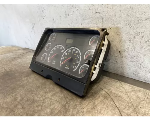 FREIGHTLINER FS65 Instrument Cluster