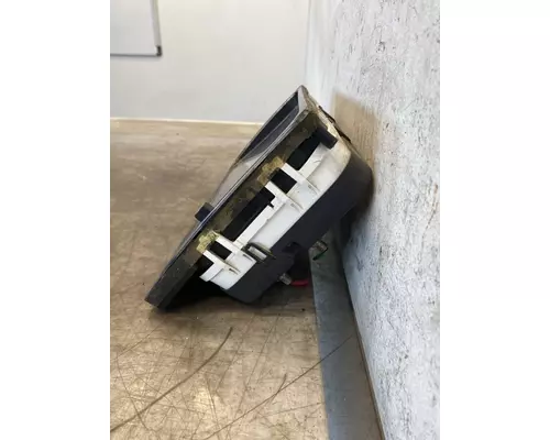 FREIGHTLINER FS65 Instrument Cluster