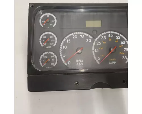 FREIGHTLINER FS65 Instrument Cluster