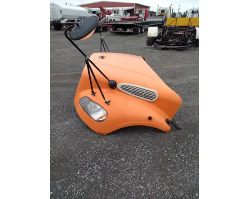 FREIGHTLINER M-2 106 HOOD