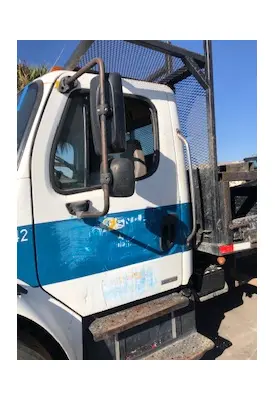 FREIGHTLINER M-2 BUSINESS CLASS Door Assembly, Front