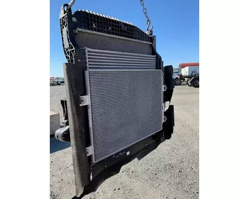 FREIGHTLINER M-2  Cooling Assy. (Rad., Cond., ATAAC)
