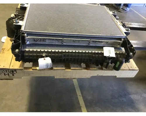 FREIGHTLINER M-2  RADIATOR ASSEMBLY