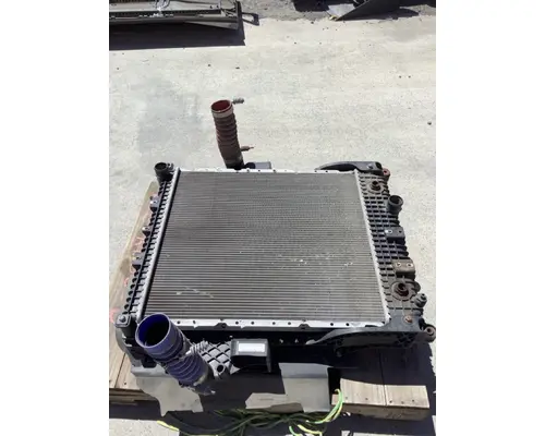 FREIGHTLINER M-2  RADIATOR