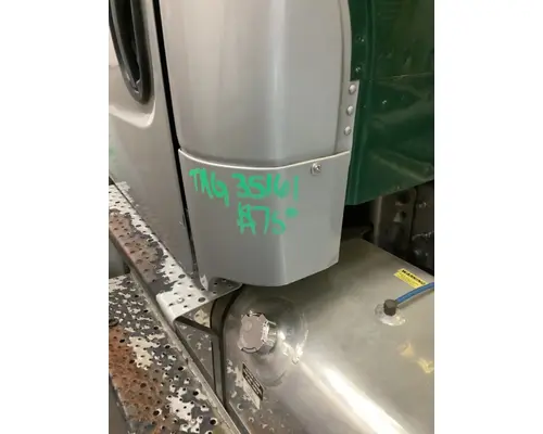 FREIGHTLINER M-2 BODY PARTS