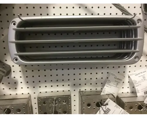 FREIGHTLINER M-2 BODY PARTS