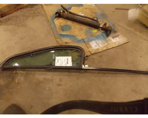 FREIGHTLINER M-2 Door Glass, Front