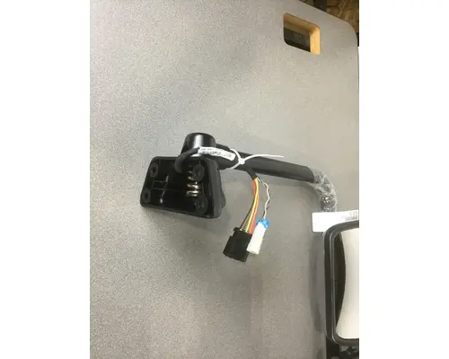 FREIGHTLINER M-2 MIRROR - DOOR