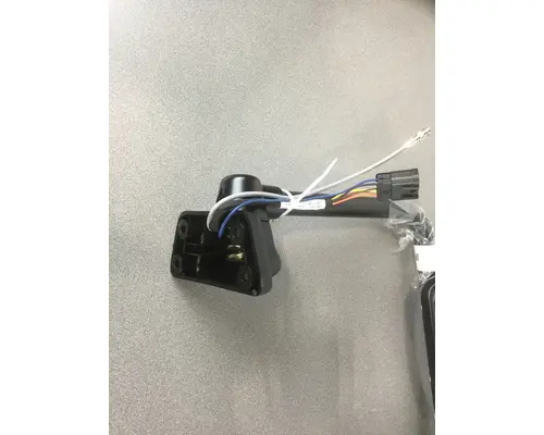 FREIGHTLINER M-2 MIRROR - DOOR