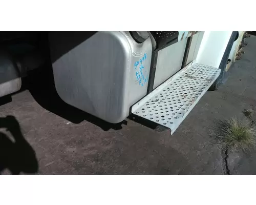 FREIGHTLINER M2 100 2003-2009 FUEL TANK