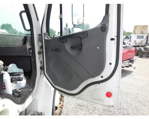 FREIGHTLINER M2-100 Door Assembly, Front