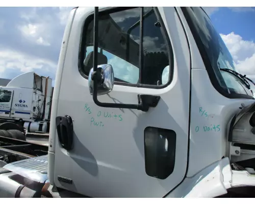 FREIGHTLINER M2 106 2002-2014 DOOR ASSEMBLY, FRONT