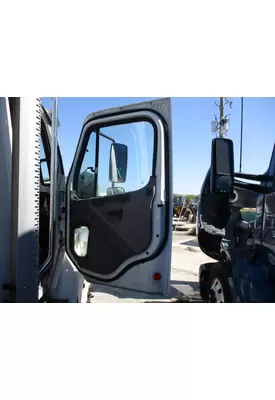 FREIGHTLINER M2 106 2002-2014 DOOR ASSEMBLY, FRONT