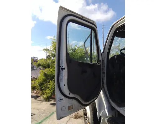 FREIGHTLINER M2 106 2002-2014 DOOR ASSEMBLY, FRONT