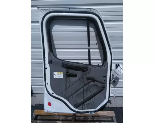 FREIGHTLINER M2 106 2002-2014 DOOR ASSEMBLY, FRONT