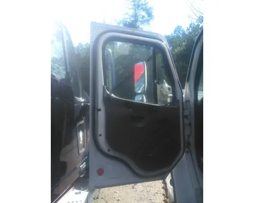 FREIGHTLINER M2 106 2002-2014 DOOR ASSEMBLY, FRONT