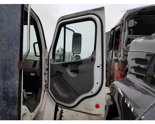 FREIGHTLINER M2 106 2002-2014 DOOR ASSEMBLY, FRONT