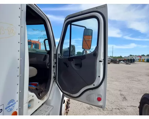 FREIGHTLINER M2 106 2002-2014 DOOR ASSEMBLY, FRONT