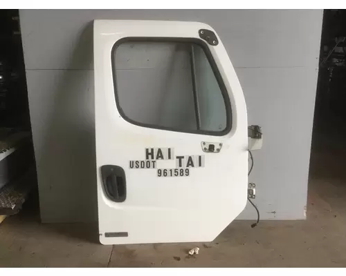 FREIGHTLINER M2 106 2002-2014 DOOR ASSEMBLY, FRONT
