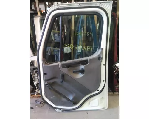 FREIGHTLINER M2 106 2002-2014 DOOR ASSEMBLY, FRONT