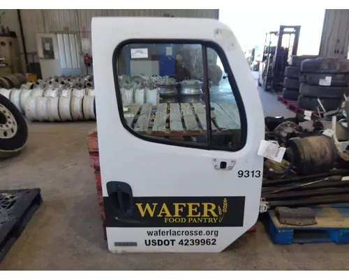 FREIGHTLINER M2 106 2002-2014 DOOR ASSEMBLY, FRONT