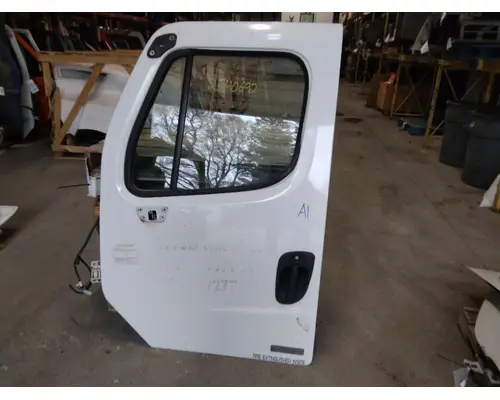 FREIGHTLINER M2 106 2002-2014 DOOR ASSEMBLY, FRONT