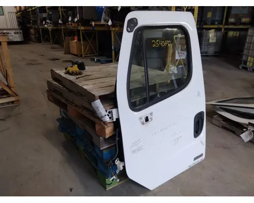 FREIGHTLINER M2 106 2002-2014 DOOR ASSEMBLY, FRONT
