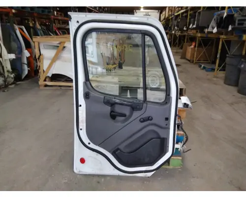 FREIGHTLINER M2 106 2002-2014 DOOR ASSEMBLY, FRONT