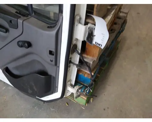 FREIGHTLINER M2 106 2002-2014 DOOR ASSEMBLY, FRONT