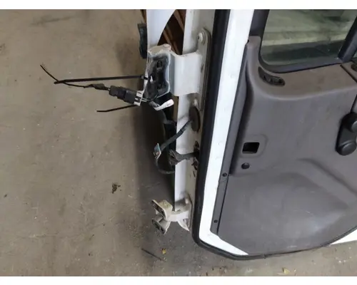 FREIGHTLINER M2 106 2002-2014 DOOR ASSEMBLY, FRONT