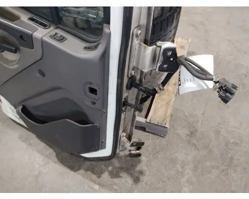 FREIGHTLINER M2 106 2002-2014 DOOR ASSEMBLY, FRONT