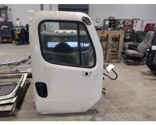 FREIGHTLINER M2 106 2002-2014 DOOR ASSEMBLY, FRONT