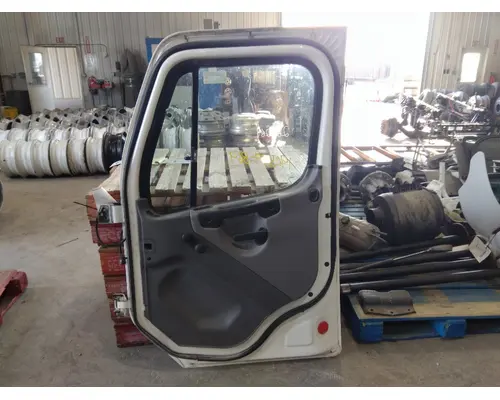FREIGHTLINER M2 106 2002-2014 DOOR ASSEMBLY, FRONT