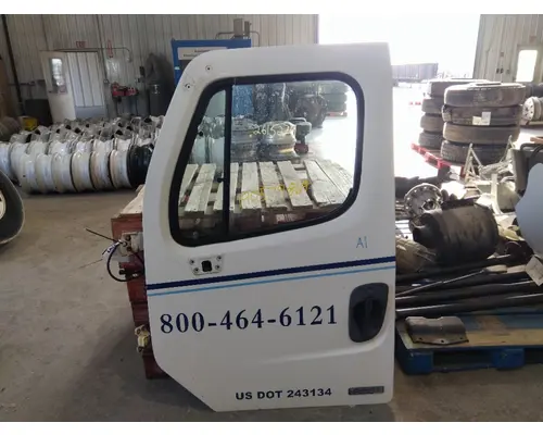 FREIGHTLINER M2 106 2002-2014 DOOR ASSEMBLY, FRONT