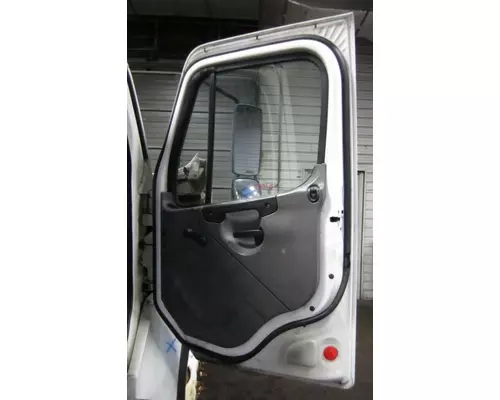 FREIGHTLINER M2 106 2002-2014 DOOR ASSEMBLY, FRONT