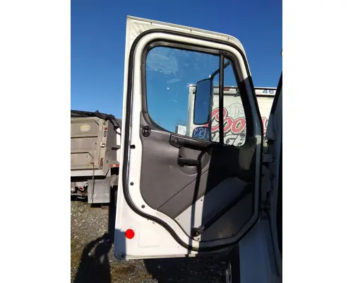 FREIGHTLINER M2 106 2002-2014 DOOR ASSEMBLY, FRONT