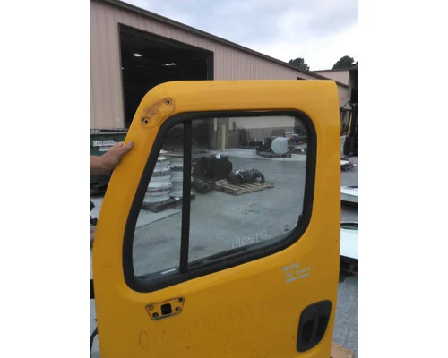 FREIGHTLINER M2 106 2002-2014 DOOR ASSEMBLY, FRONT