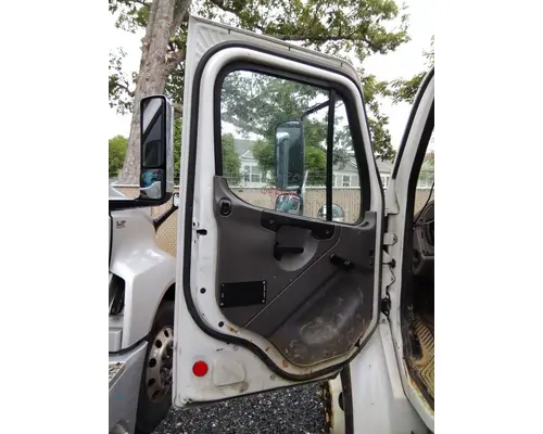 FREIGHTLINER M2 106 2002-2014 DOOR ASSEMBLY, FRONT