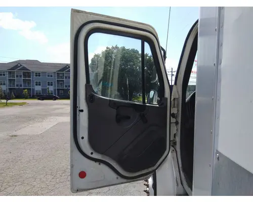 FREIGHTLINER M2 106 2002-2014 DOOR ASSEMBLY, FRONT
