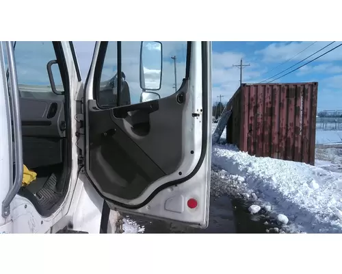 FREIGHTLINER M2 106 2002-2014 DOOR ASSEMBLY, FRONT